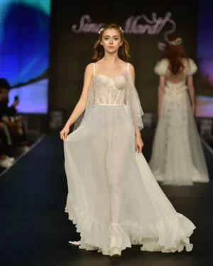 Dreamy Wedding Gown with Sequin Lace Bodice and Elegant Silk Chiffon Skirt (Wedding Dress / Bridal)